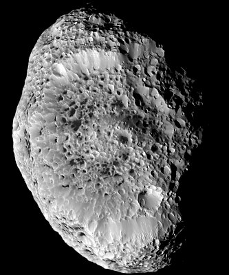 Hyperion, mne till Saturnus