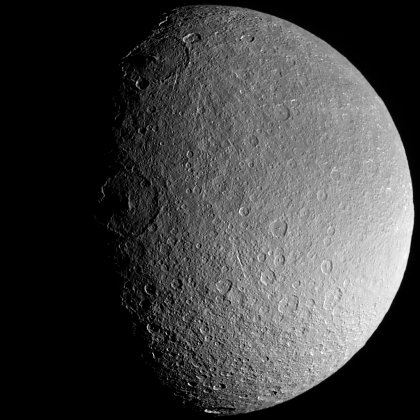 Rhea, mne till Saturnus